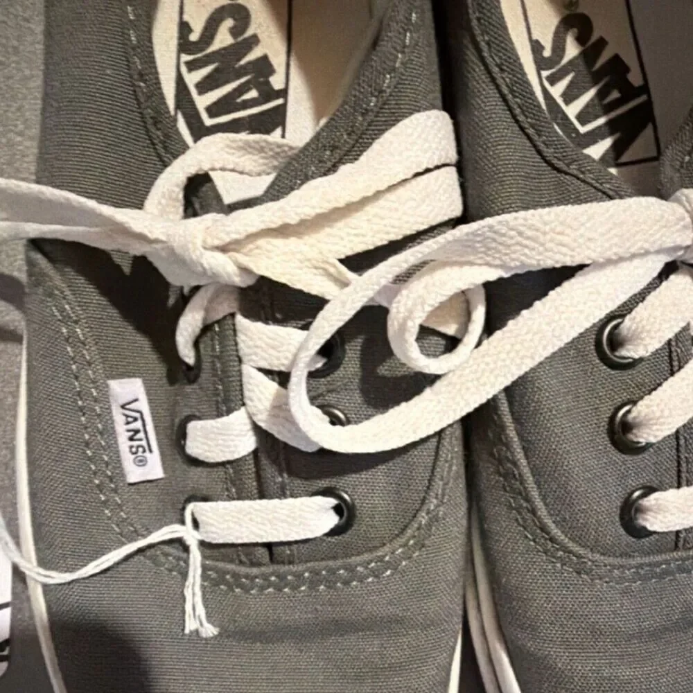 VANS Off The Wall Men’s Gray Canvas Lace-Up Sneakers US 4.5 Rubber Sole
